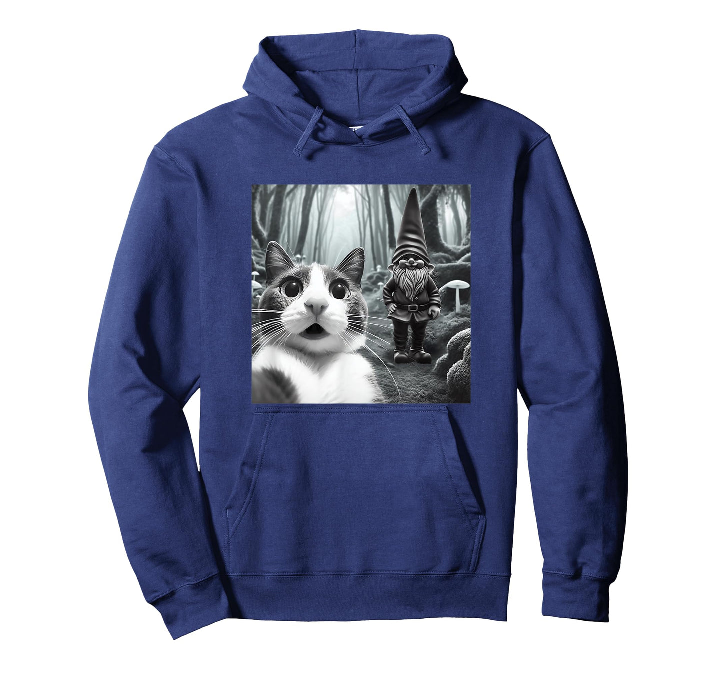 Funny Cat Selfie with Gnome Halloween Fall Christmas Women T-Shirt