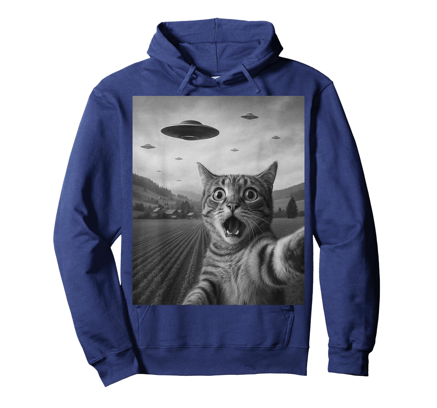Funny Surprised Scared Cat Selfie with Alien UFO Cat UFO T-Shirt