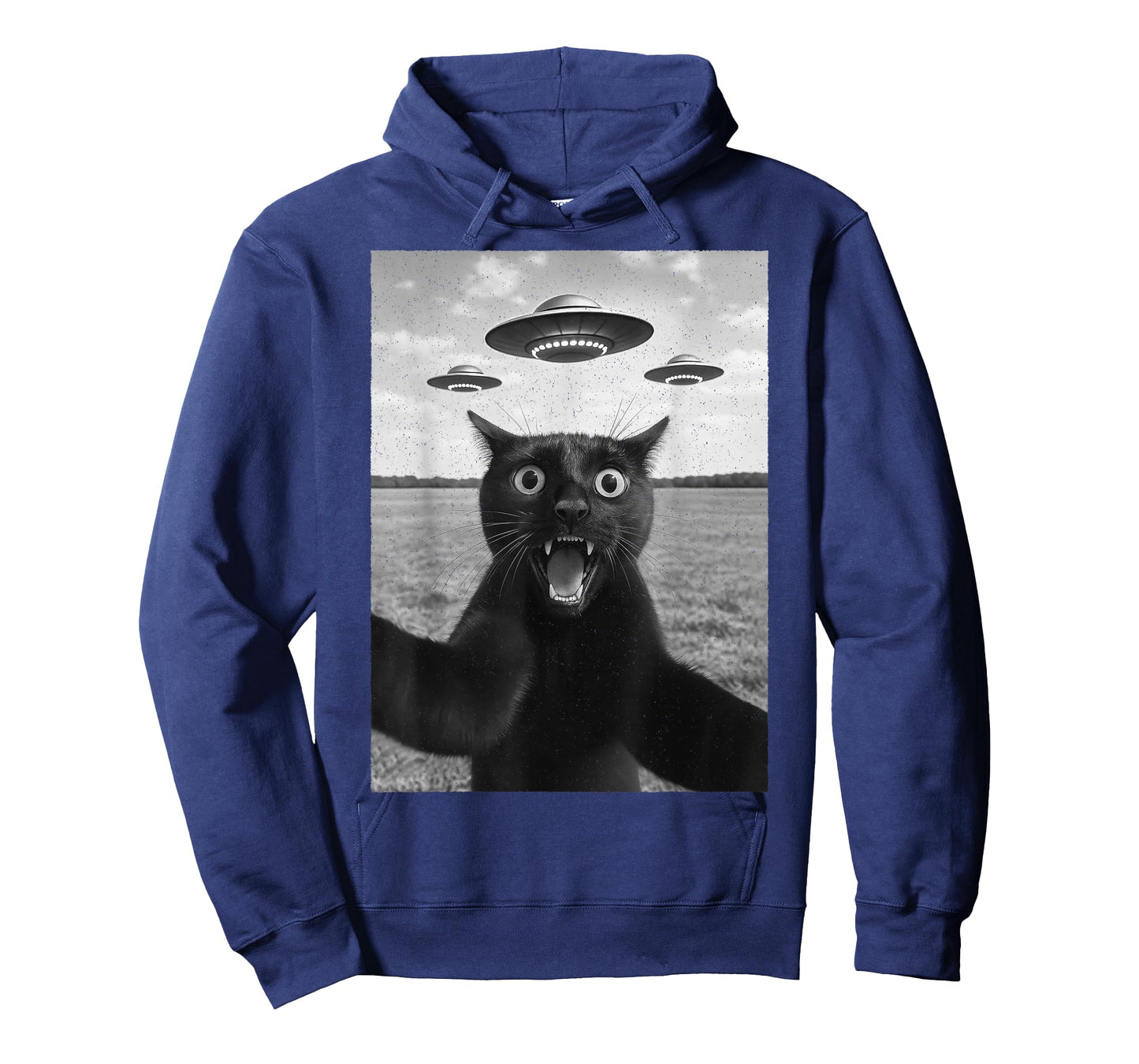 Black Cat UFO Selfie โ Retro Alien Funny T-Shirt