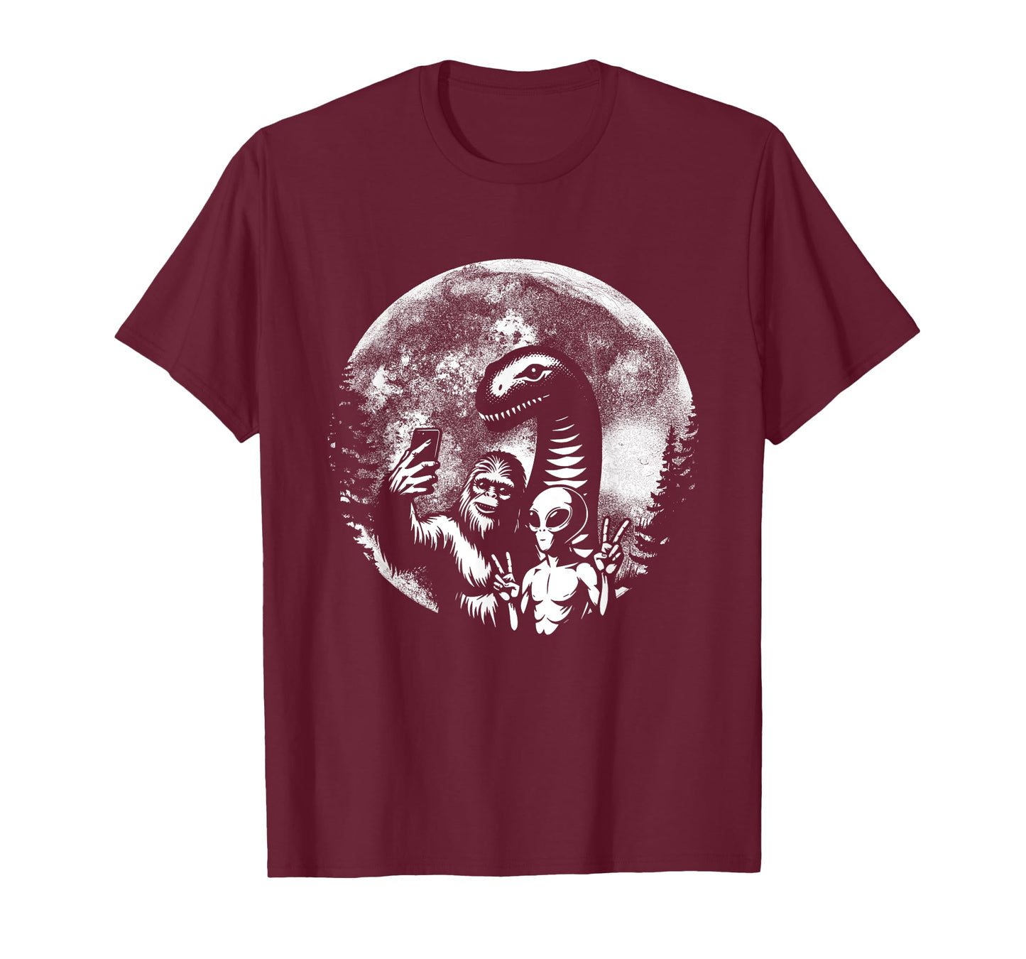 Funny Bigfoot Sasquatch Alien Loch Ness Full Moon Selfie T-Shirt