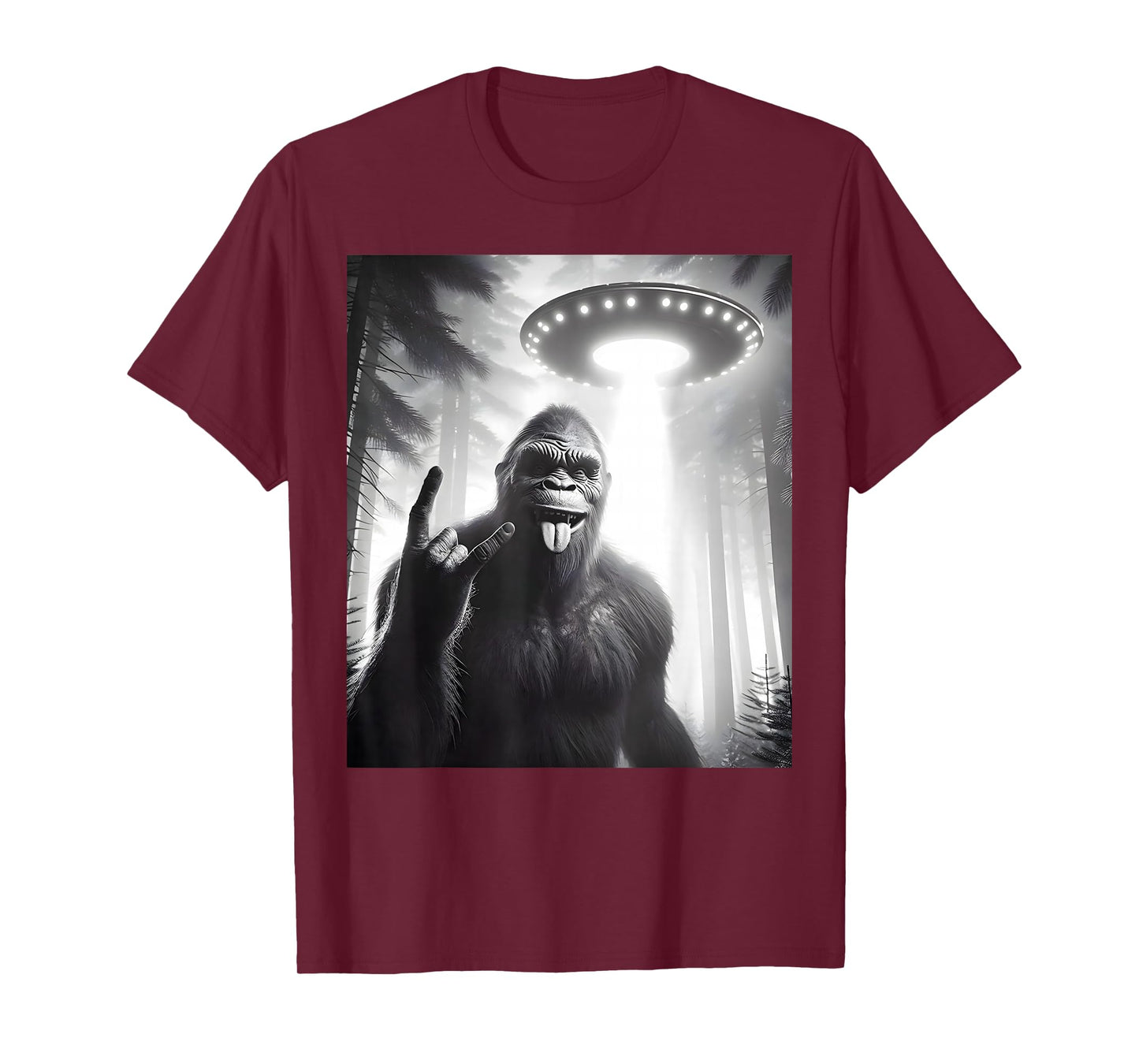 Funny Sasquatch Bigfoot Selfie with UFO Alien Rock Sign T-Shirt