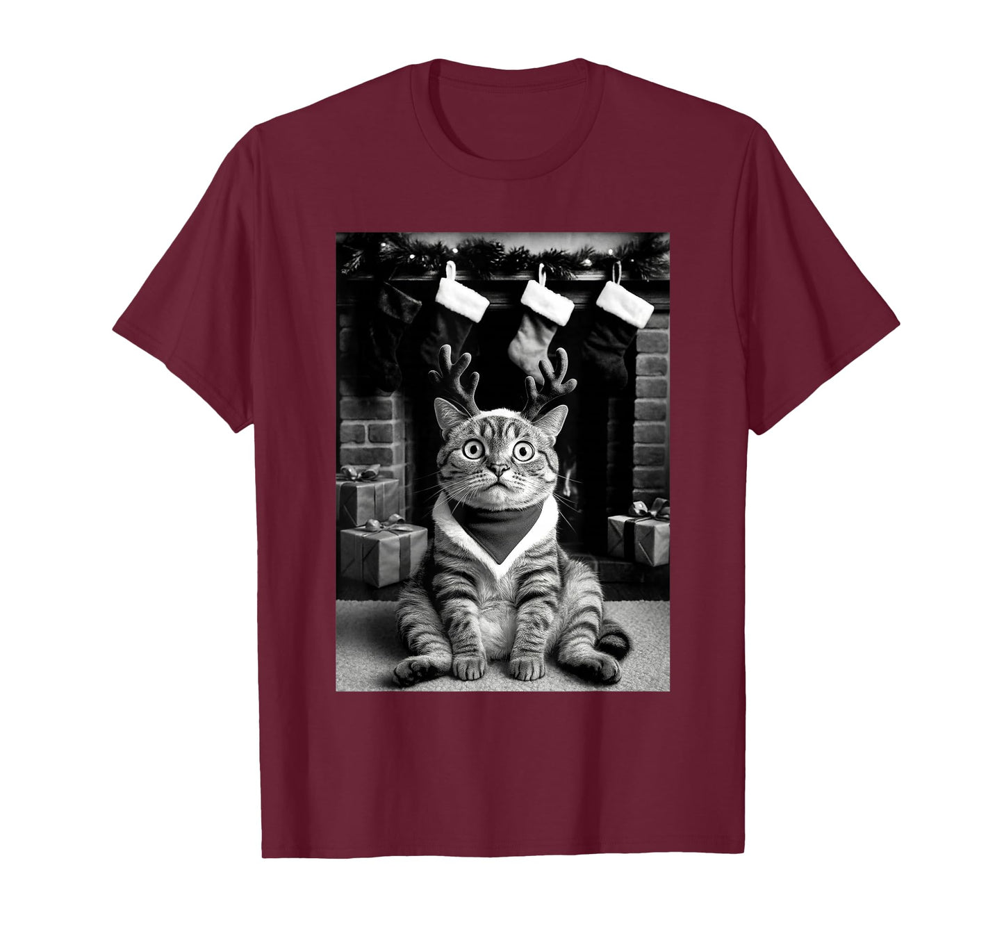 Funny Cat Taking A Selfie Christmas Xmas Pajamas Holiday T-Shirt