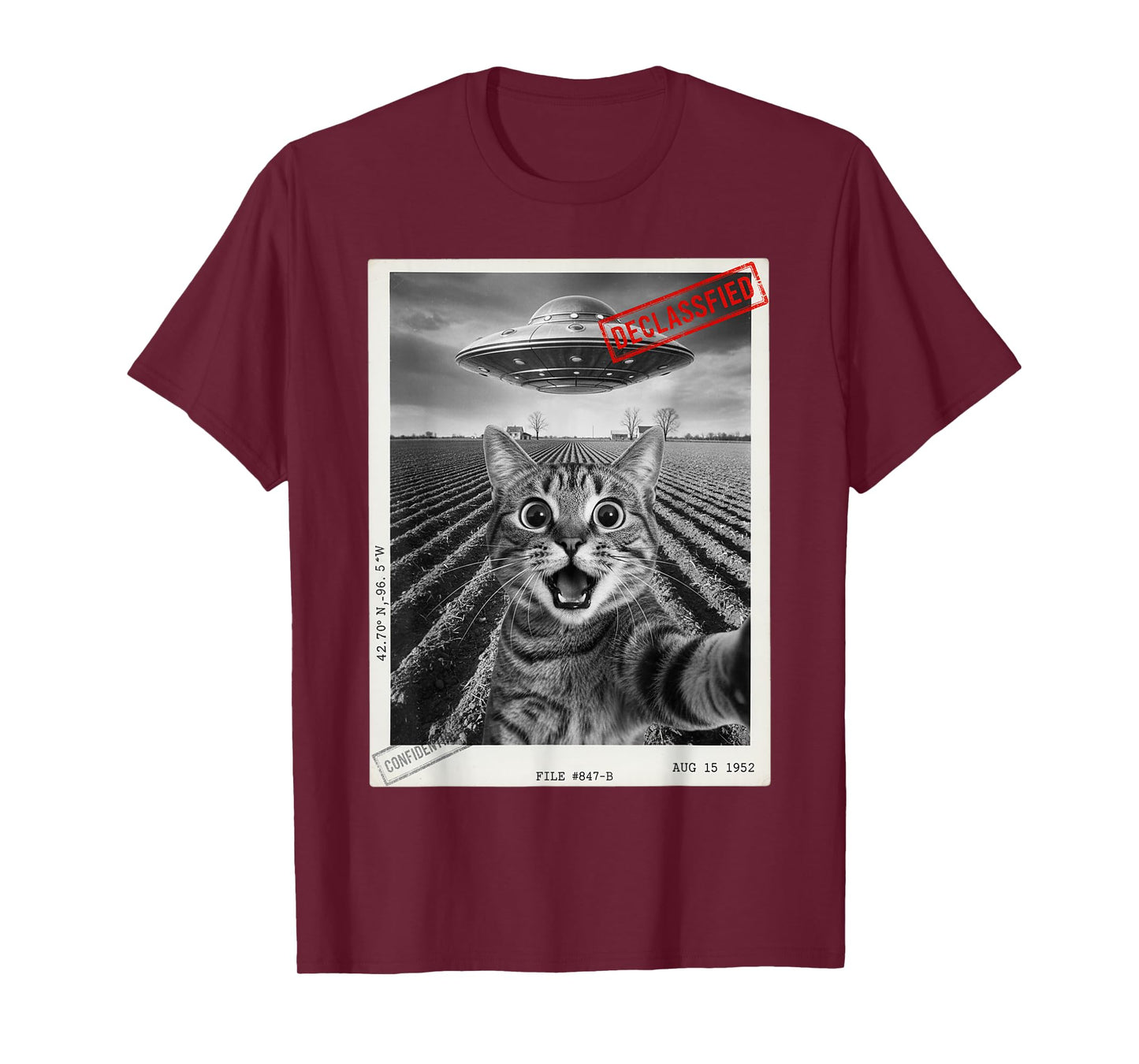 Cat Selfie UFO Alien Funny Surprised Cat Meme Men Women Kid T-Shirt