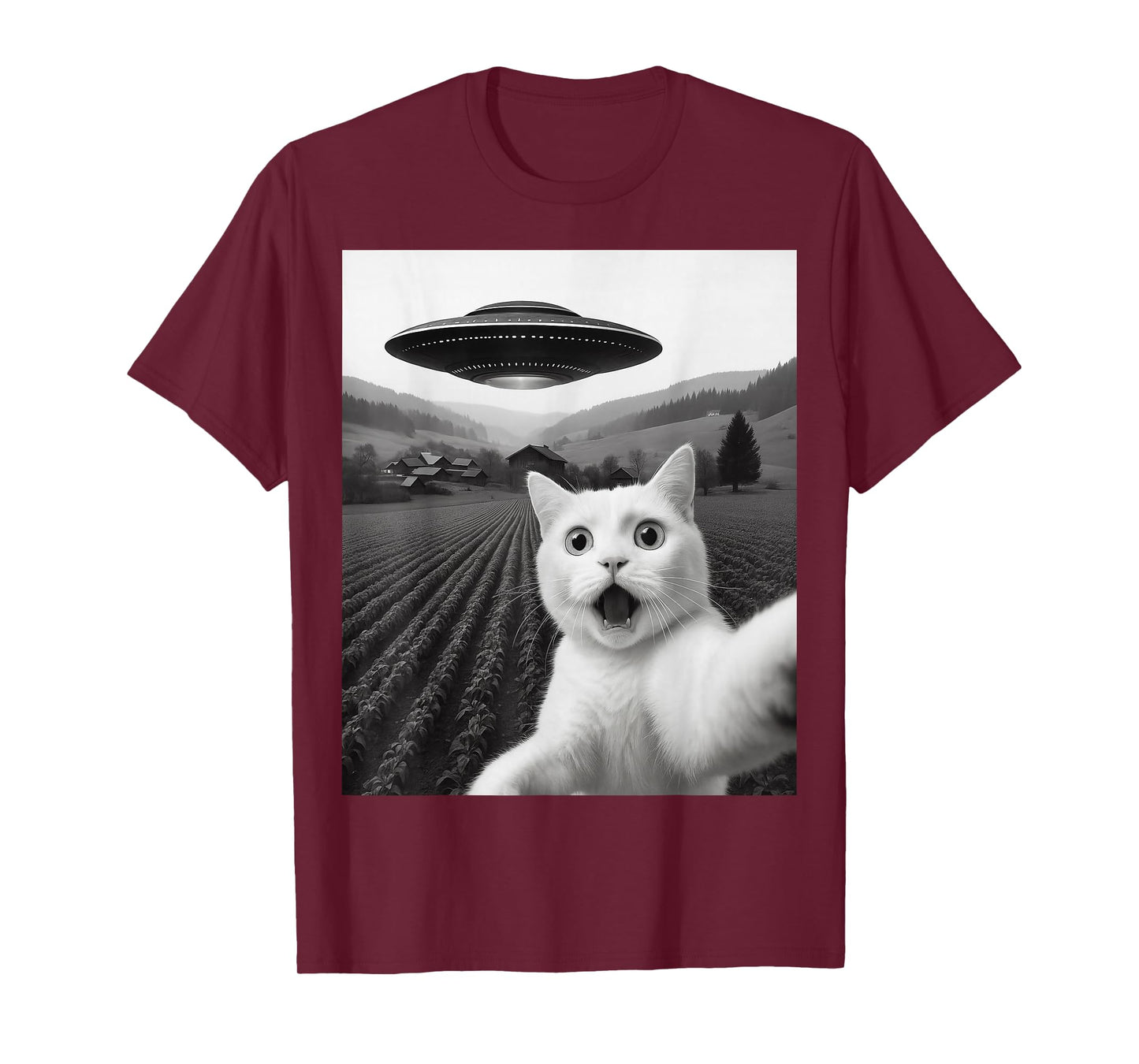 Cat Selfie With Alien UFO Funny Cat Gifts For Men Women Kids T-Shirt