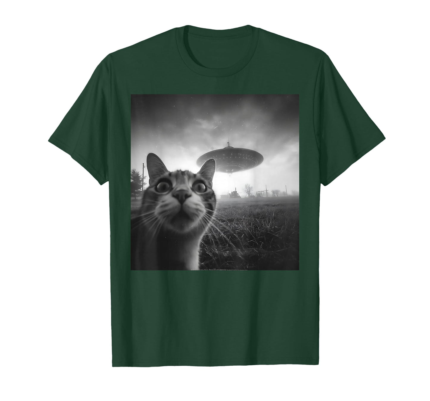 Funny Surprised Scared Cat Selfie with UFO T-Shirt