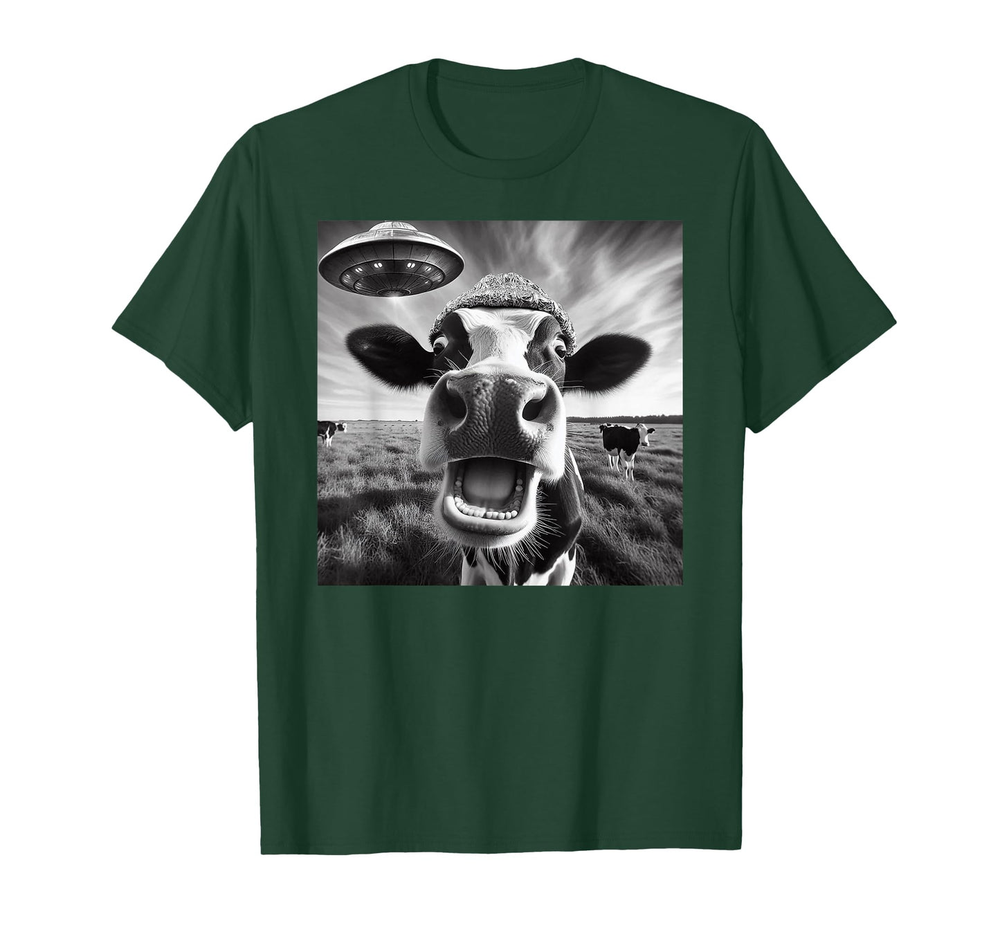 Alien Cow Selfie - UFO Encounter Funny Cattle Farm Meme T-Shirt