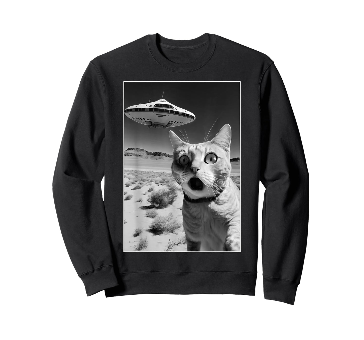 A cat taking a selfie with a ufo spaceship - funny pun meme Men Women Kids T-Shirt