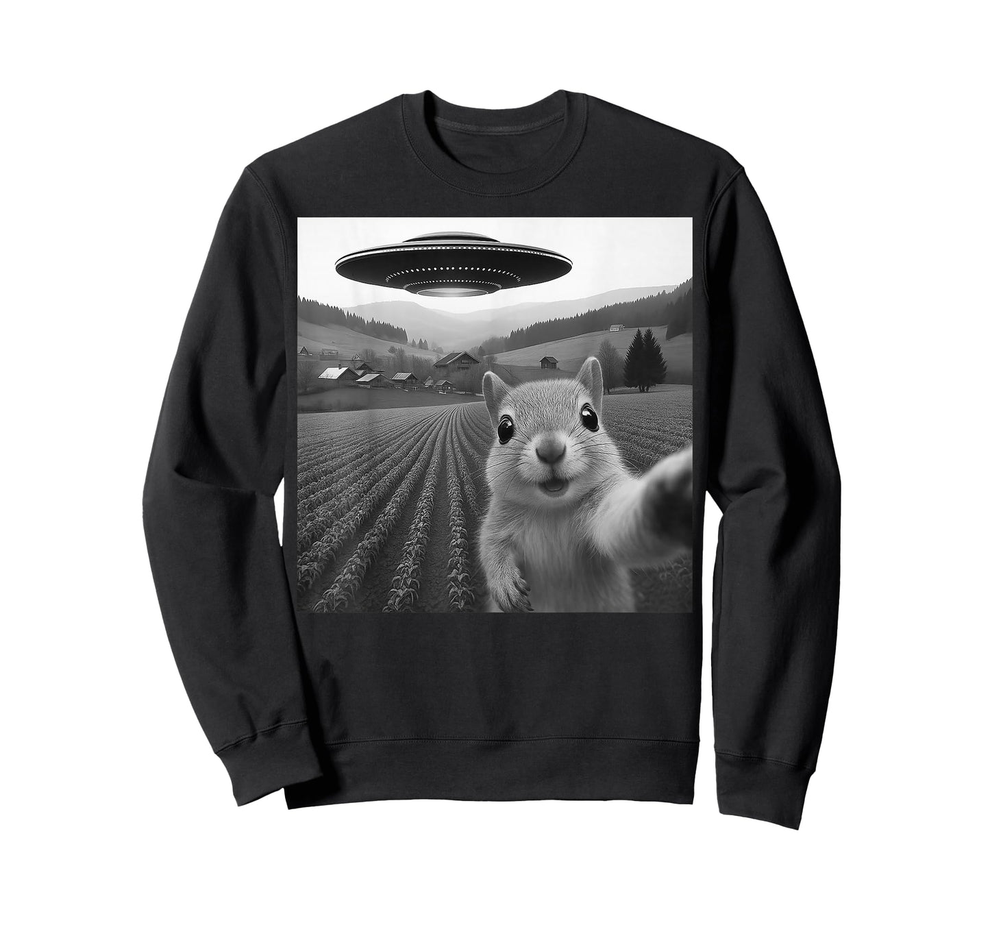 Squirrel Selfie with Alien UFO Funny Gifts for Men Women Kid T-Shirt