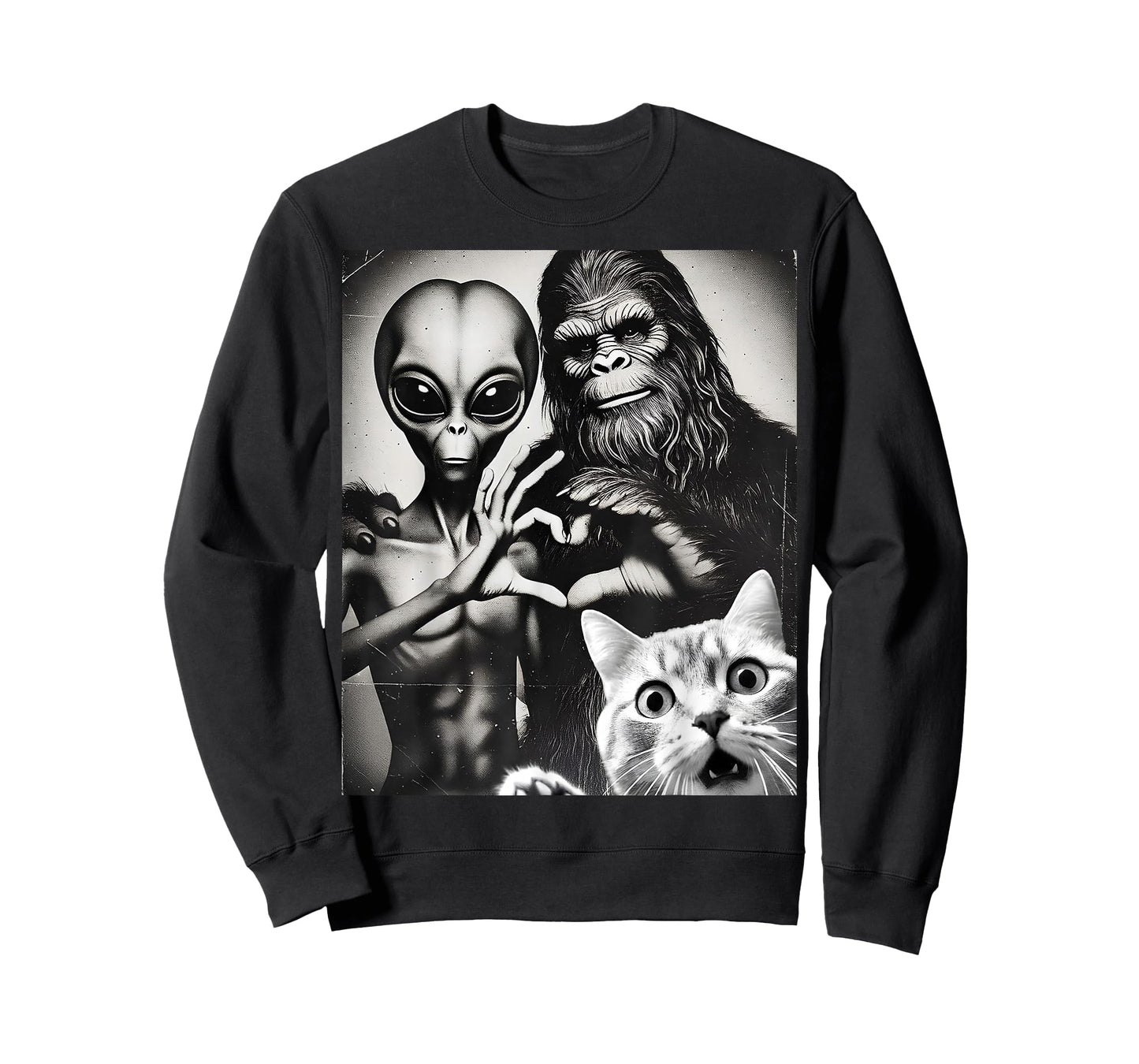 Funny Cat Selfie with Romantic Bigfoot in Love with Alien T-Shirt