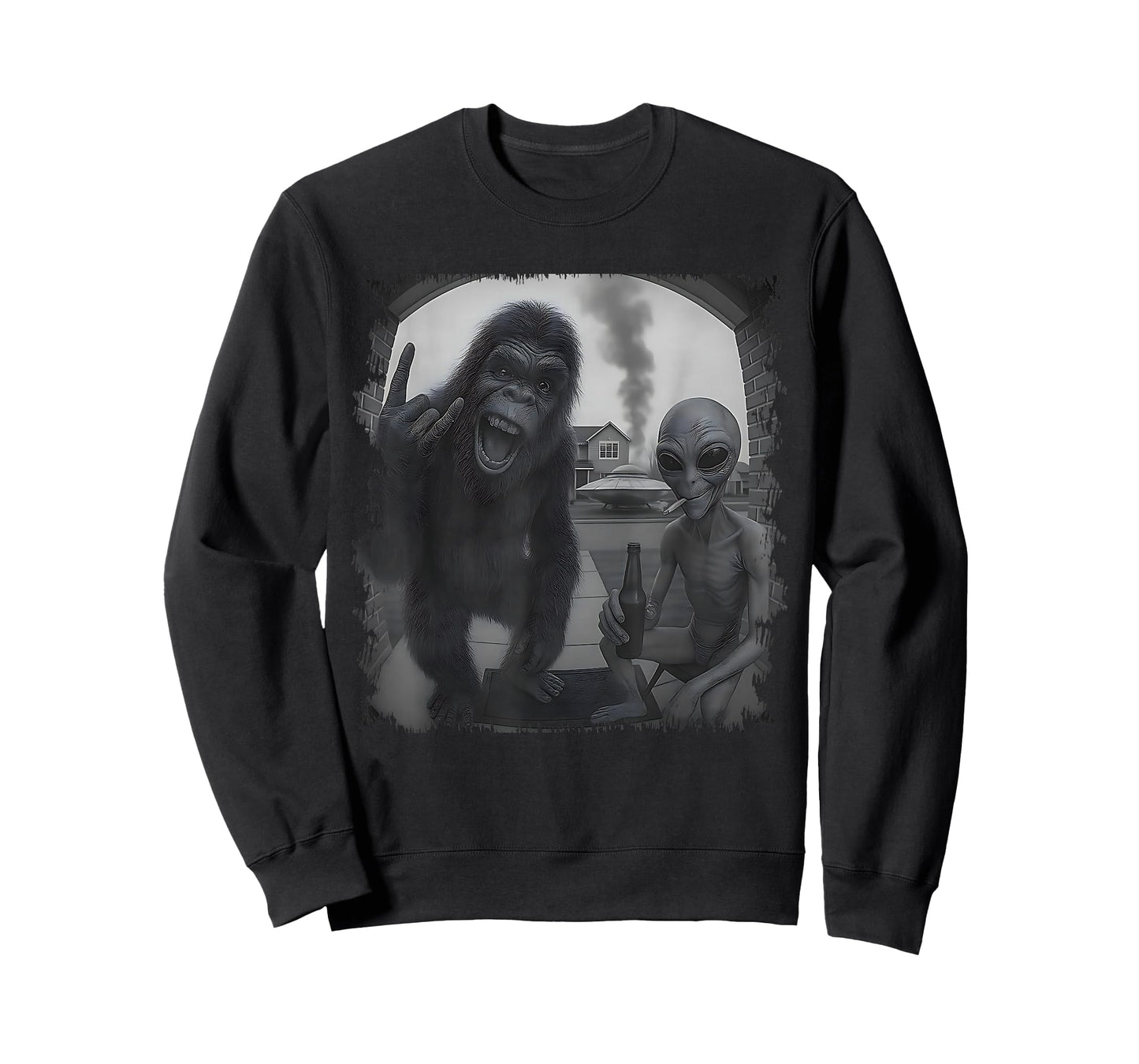 Funny Door Camera Men Women Sasquatch UFO Bigfoot and Alien T-Shirt