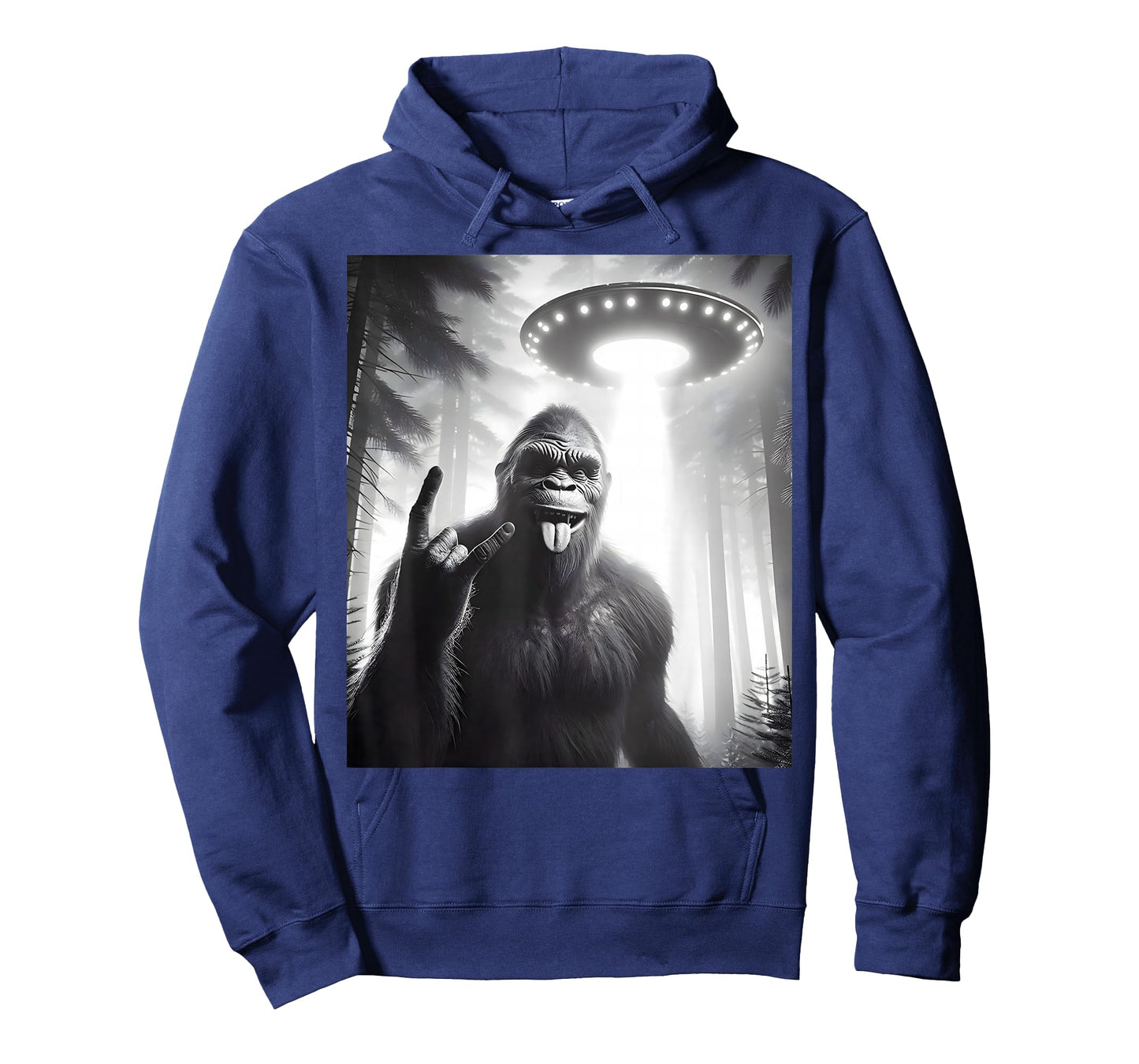Funny Sasquatch Bigfoot Selfie with UFO Alien Rock Sign T-Shirt