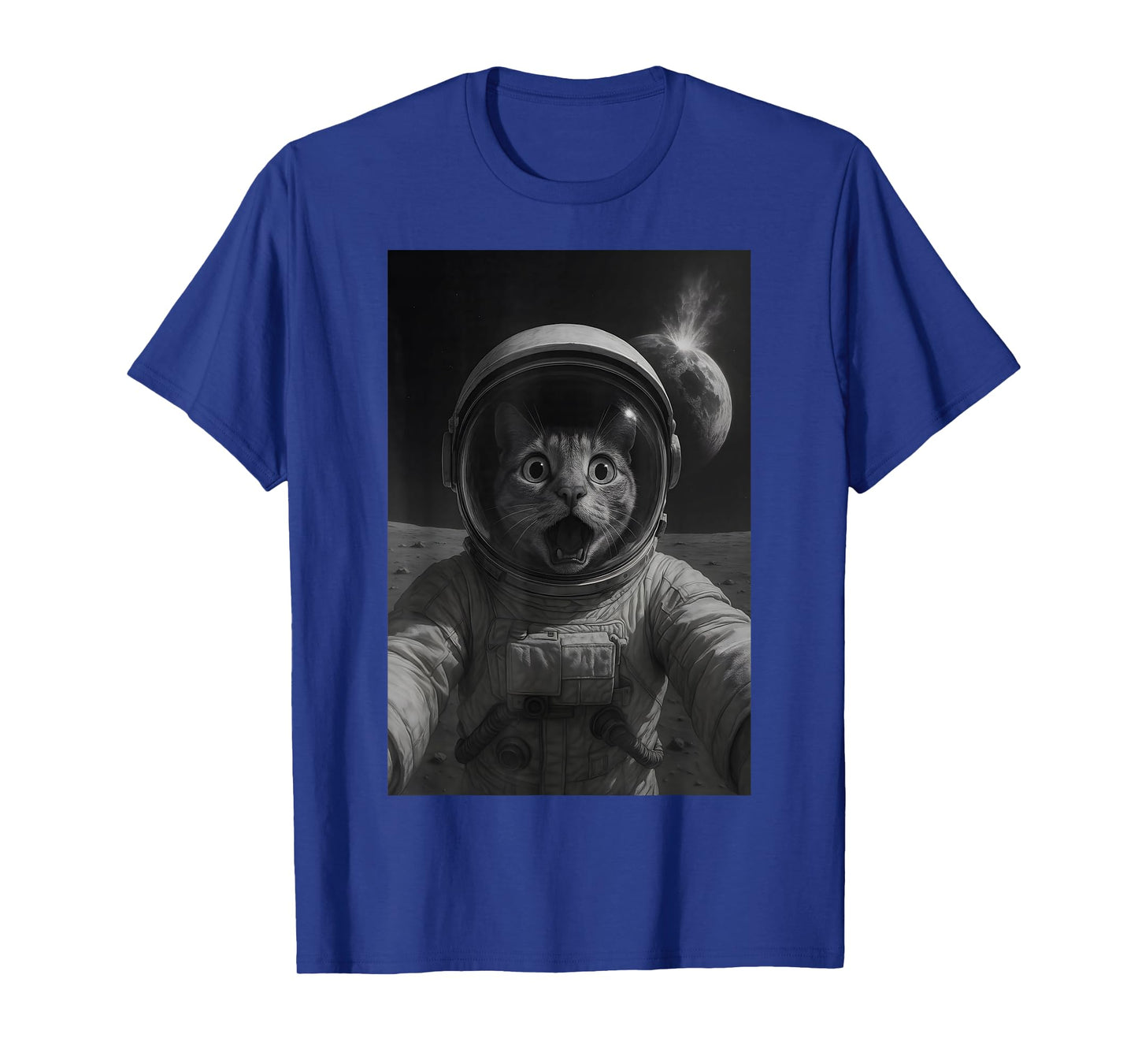 Selfie Cat Funny Astronaut on The Moon Space Cat T-Shirt