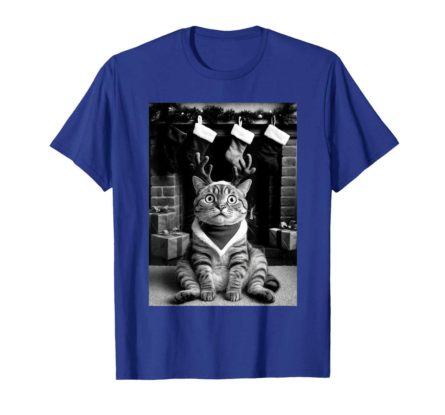 Funny Cat Taking A Selfie Christmas Xmas Pajamas Holiday T-Shirt