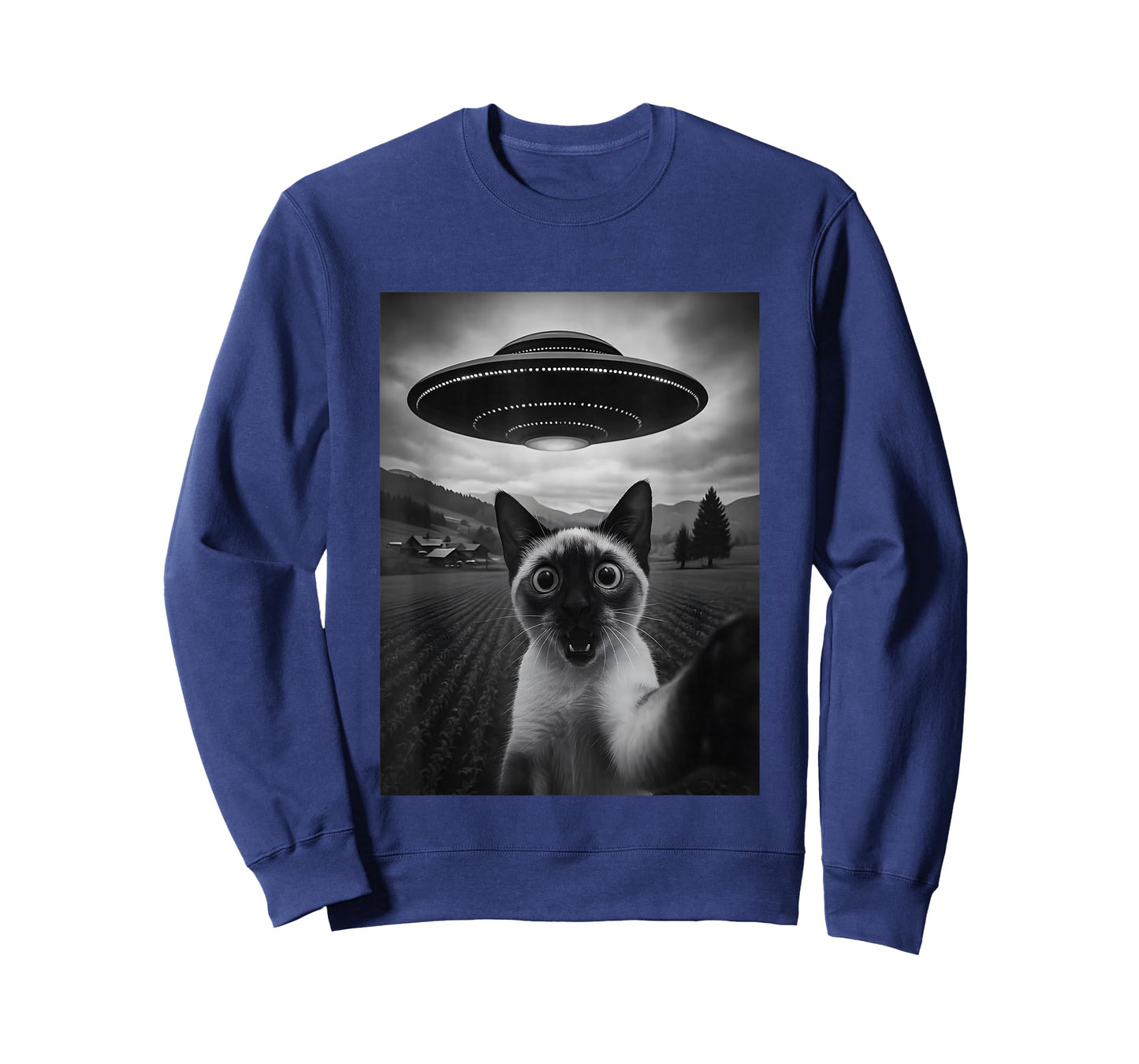 Siamese Cat Selfie Funny Alien Abduction Meme Artwork T-Shirt