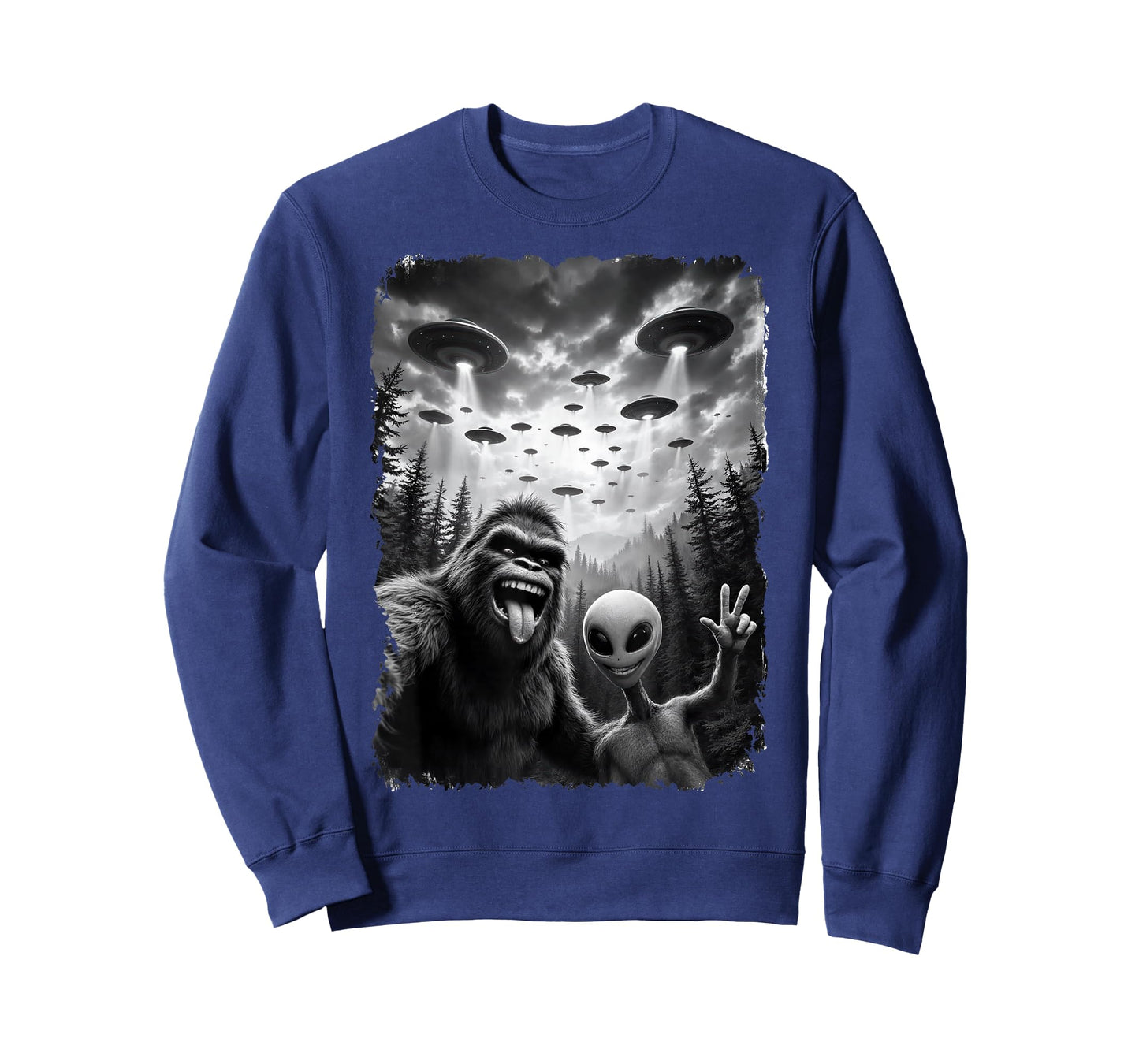Funny Bigfoot and Alien Sasquatch Bruh Selfie T-Shirt