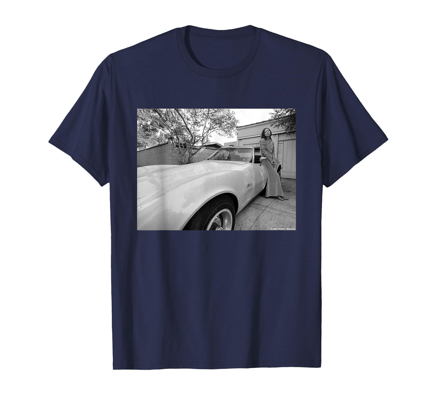 Joan Didion Author With Her Car 1970 By Julian Wasser T-Shirt