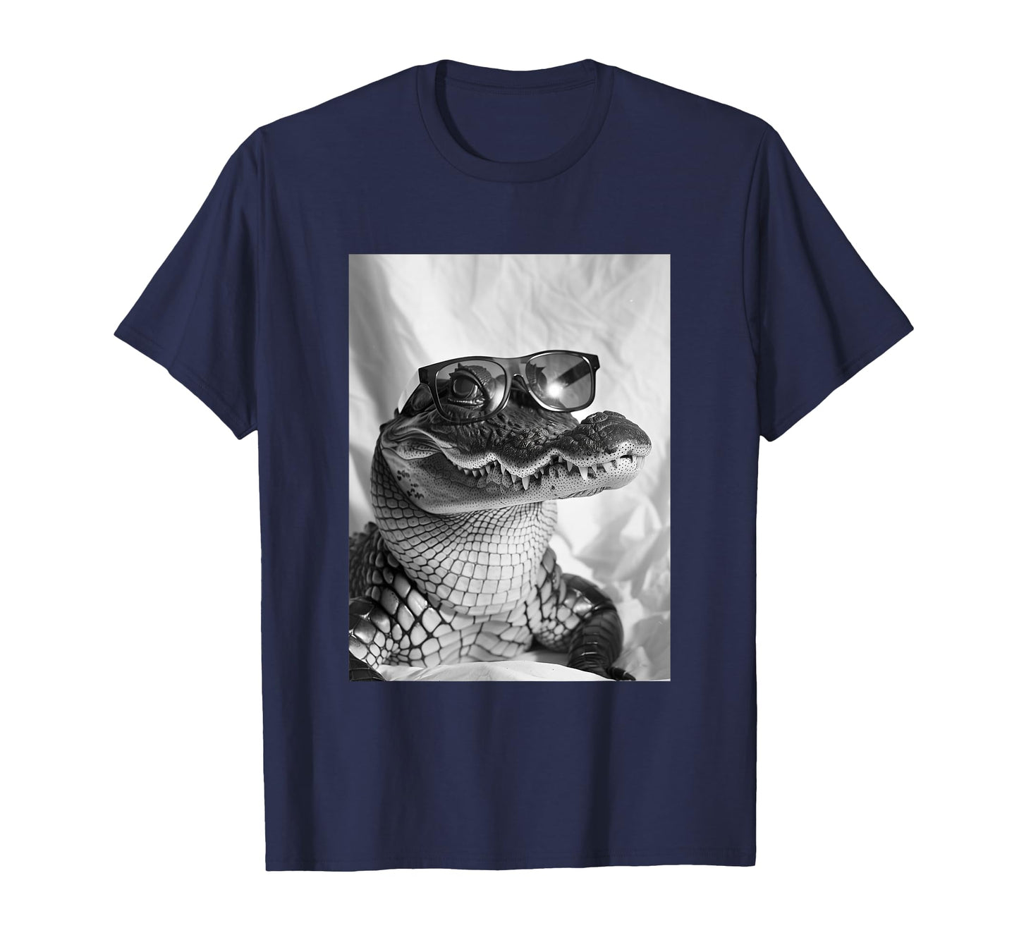 Cute Crocodile with Sunglasses Reptiles Animal Photo Booth T-Shirt