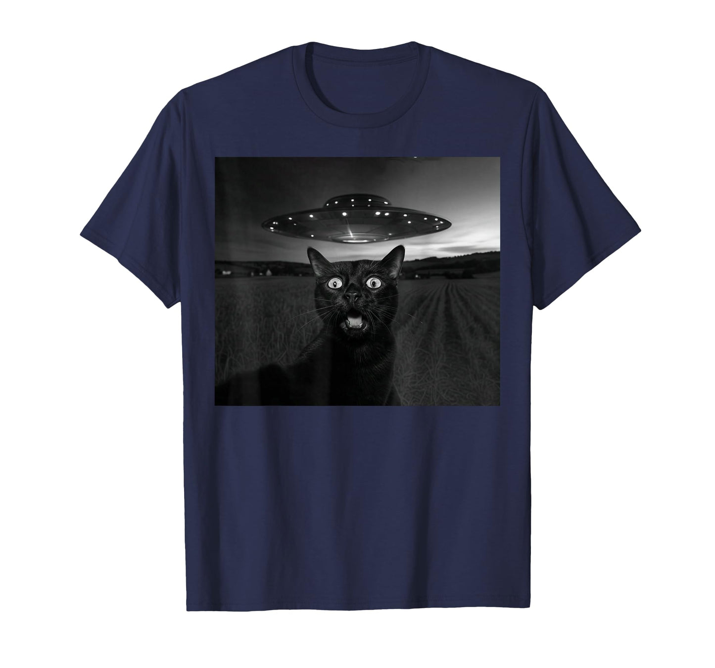 Cat Selfie with Alien UFO Funny Gifts for Men Women Boy Kid T-Shirt