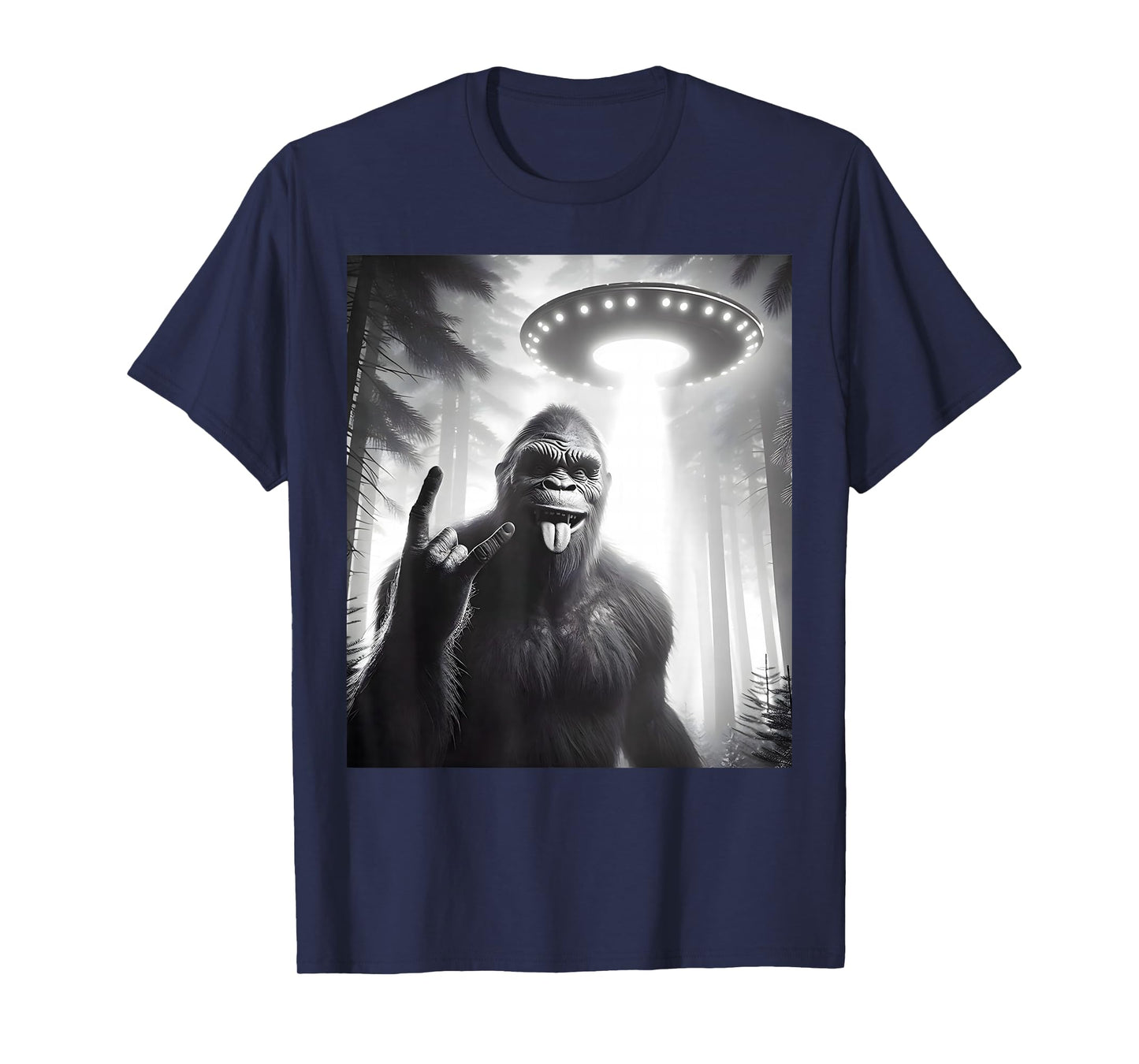 Funny Sasquatch Bigfoot Selfie with UFO Alien Rock Sign T-Shirt