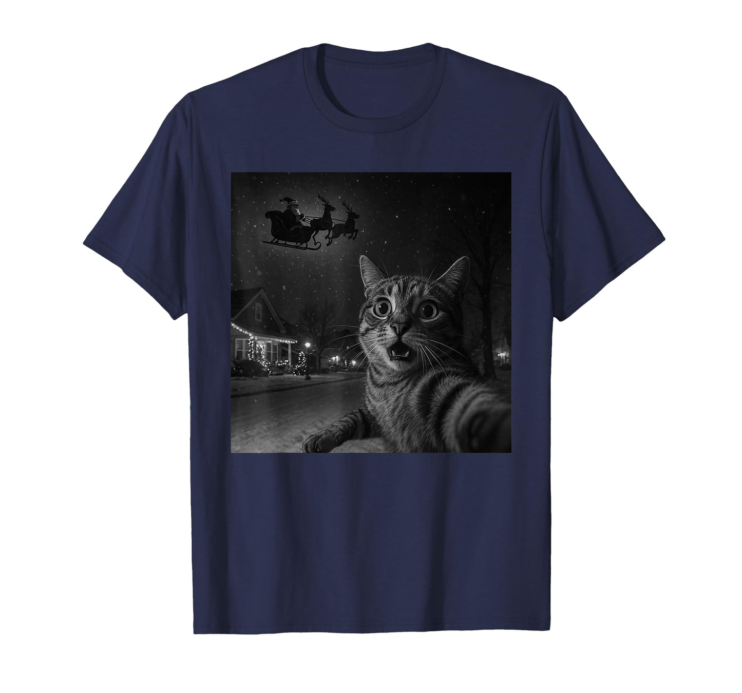 Funny Christmas Surprised Scared Cat Selfie Santa Claus Xmas T-Shirt