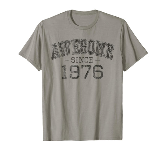 Awesome Since 1976 Vintage Style Born in 1976 Birthday Gift T-Shirt