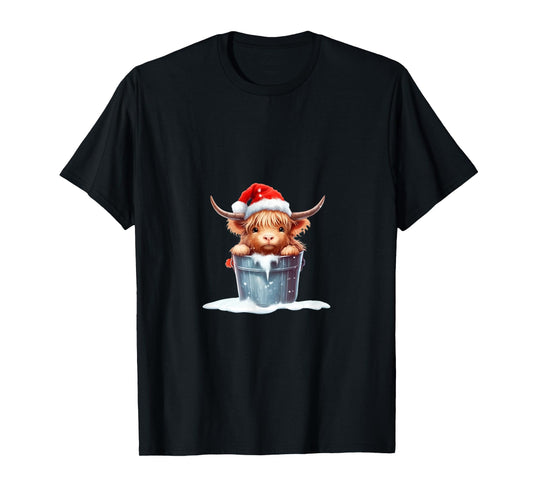 Cute Highland Cow in Santa Hat Country Heifer Farm Farmer T-Shirt