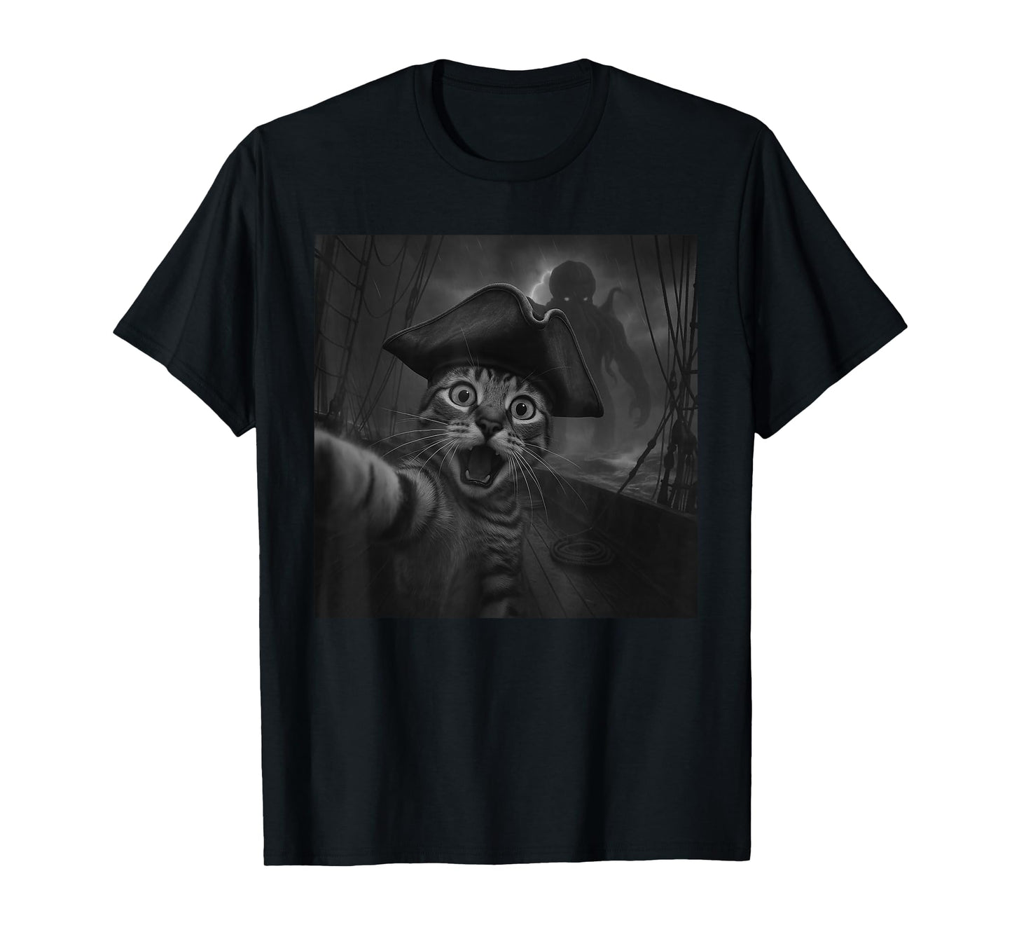 Cat Selfie with Cthulhu Cosmic Horror Funny Meme Men Women T-Shirt