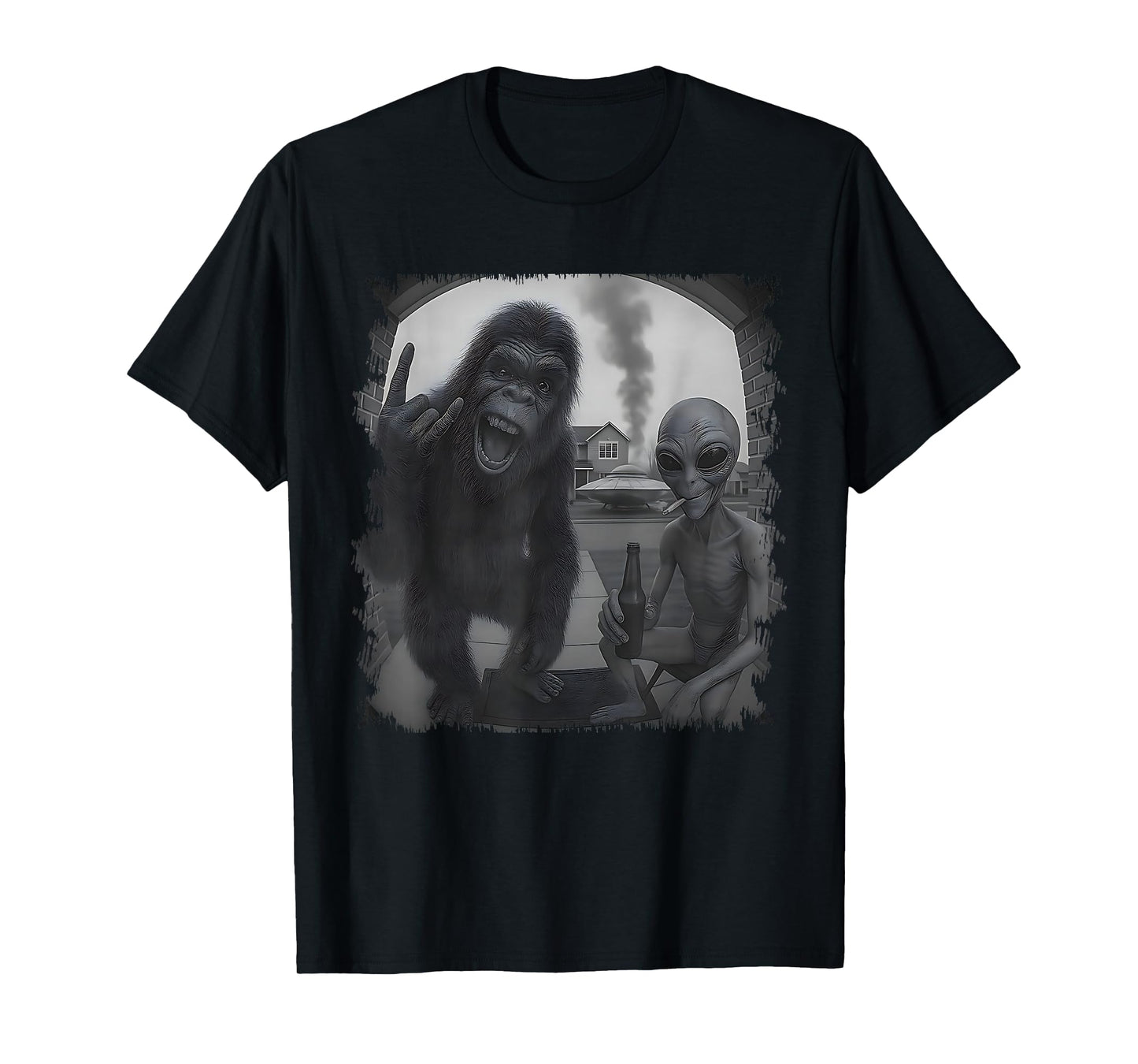 Funny Door Camera Men Women Sasquatch UFO Bigfoot and Alien T-Shirt