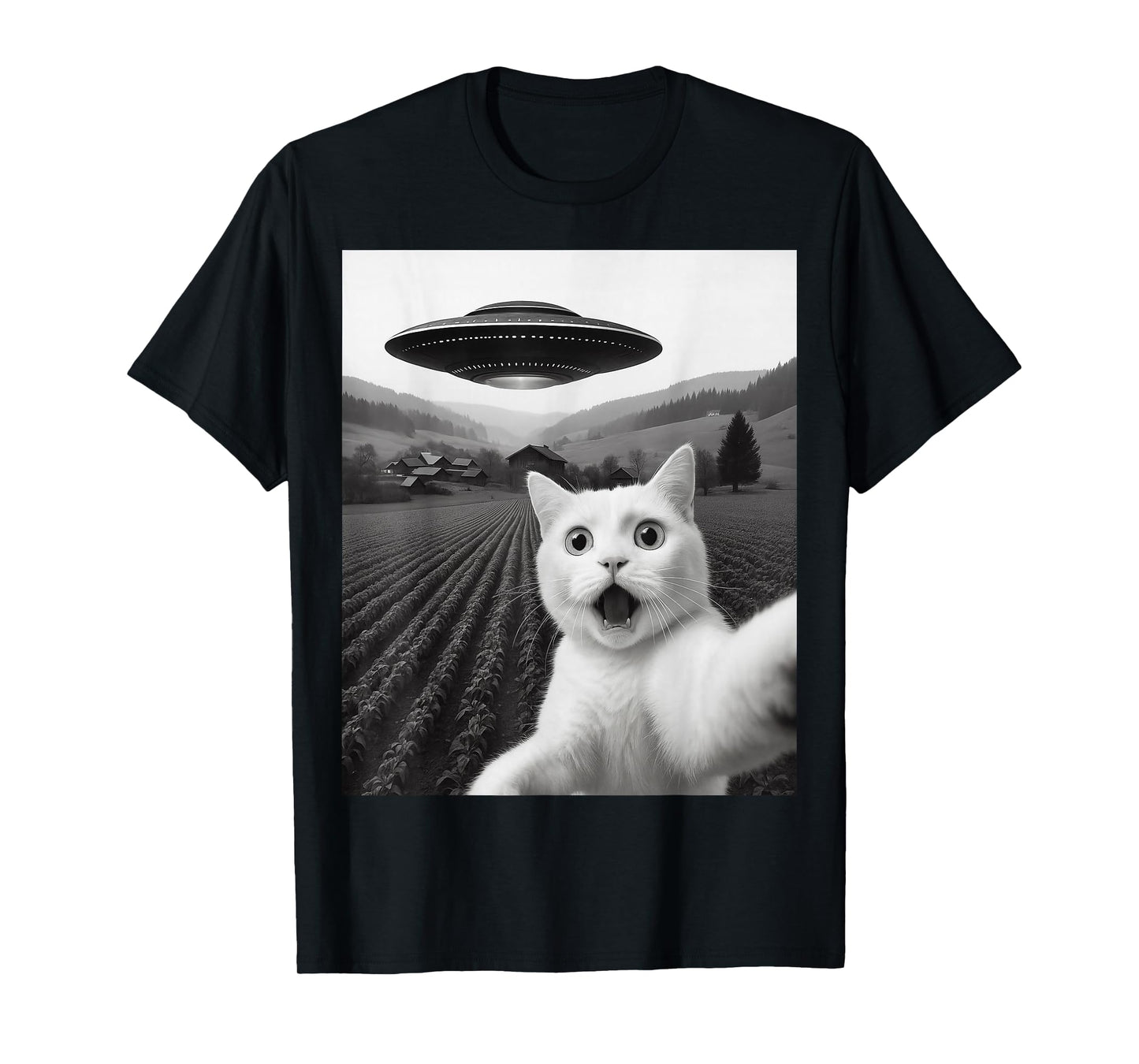 Cat Selfie With Alien UFO Funny Cat Gifts For Men Women Kids T-Shirt