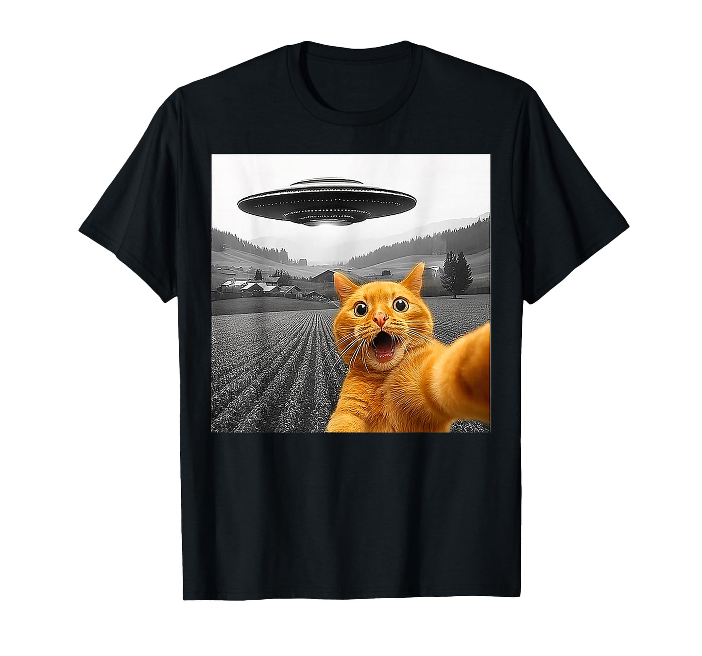 Cat Selfie with Alien UFO Funny Cats Gifts for Men Women Kid T-Shirt