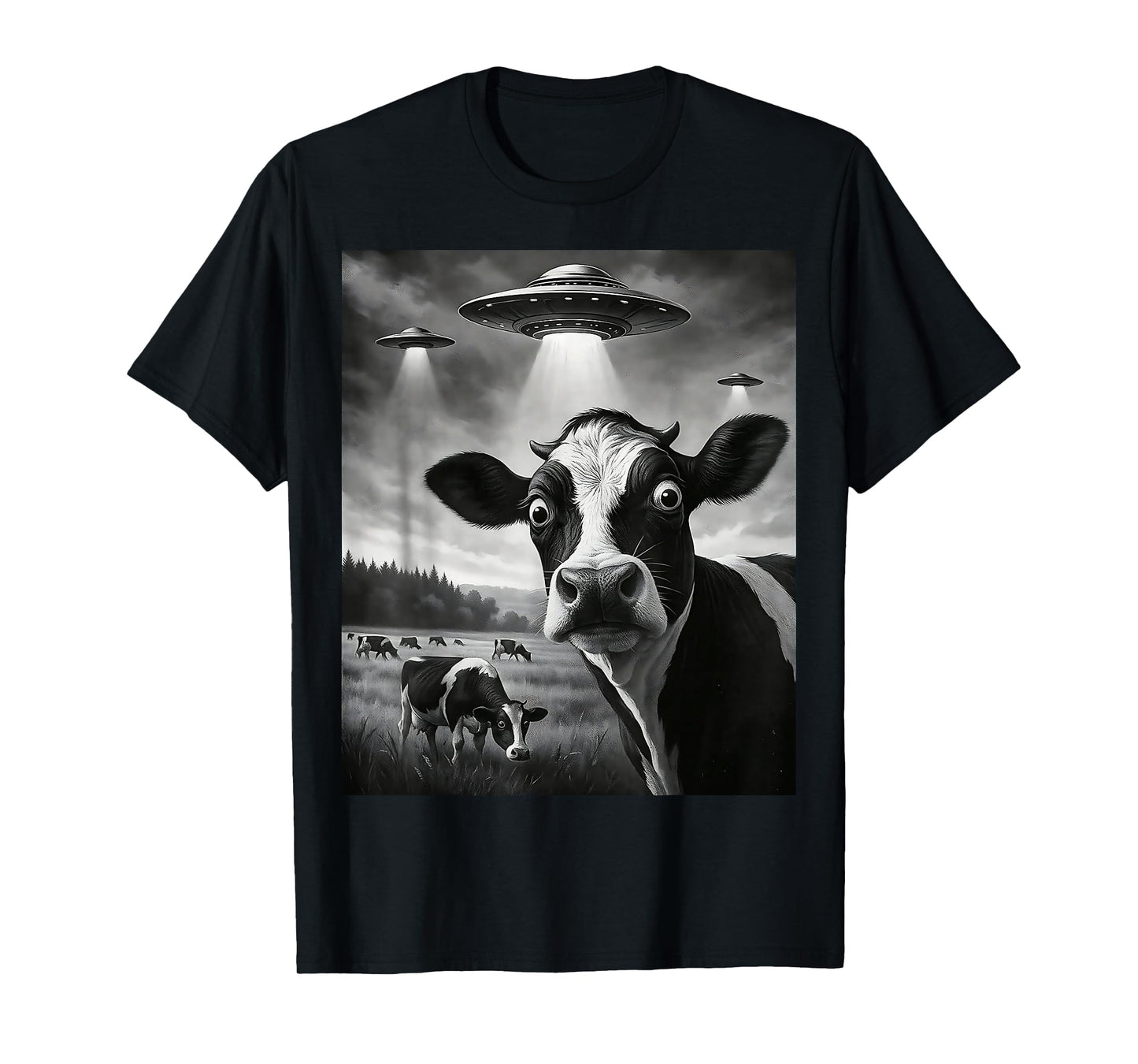 Funny Cow Selfie UFO Alien Humor Vintage Print Art Design T-Shirt