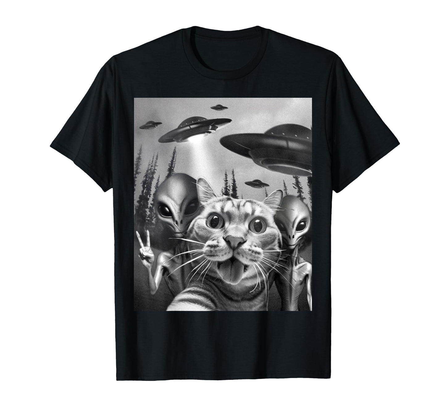 Funny Cat Selfie with UFOs Peace Sign Alien Cat UFO Invasion T-Shirt